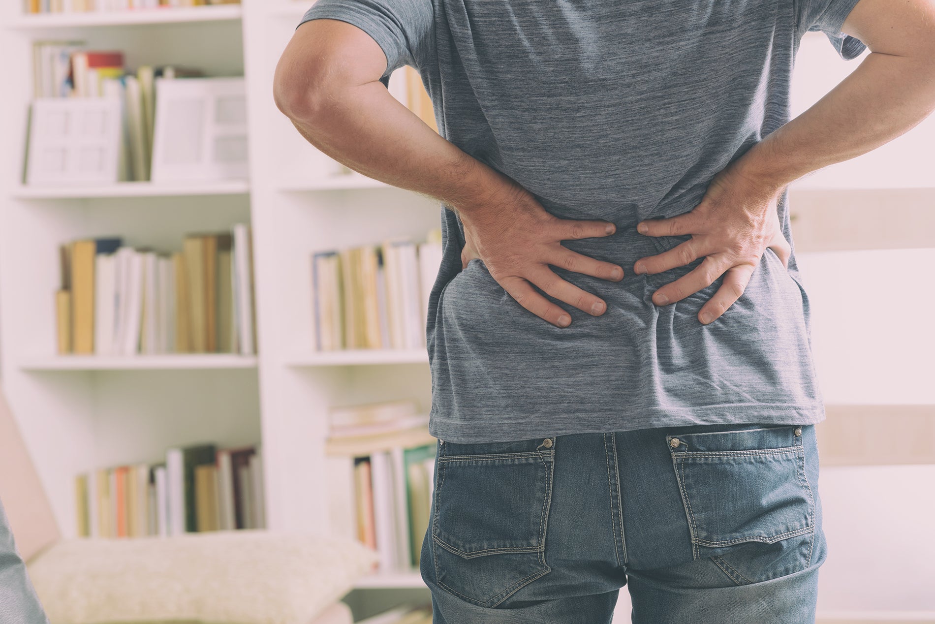 what-you-should-know-about-ice-heat-for-lower-back-pain-sacksy-thyme